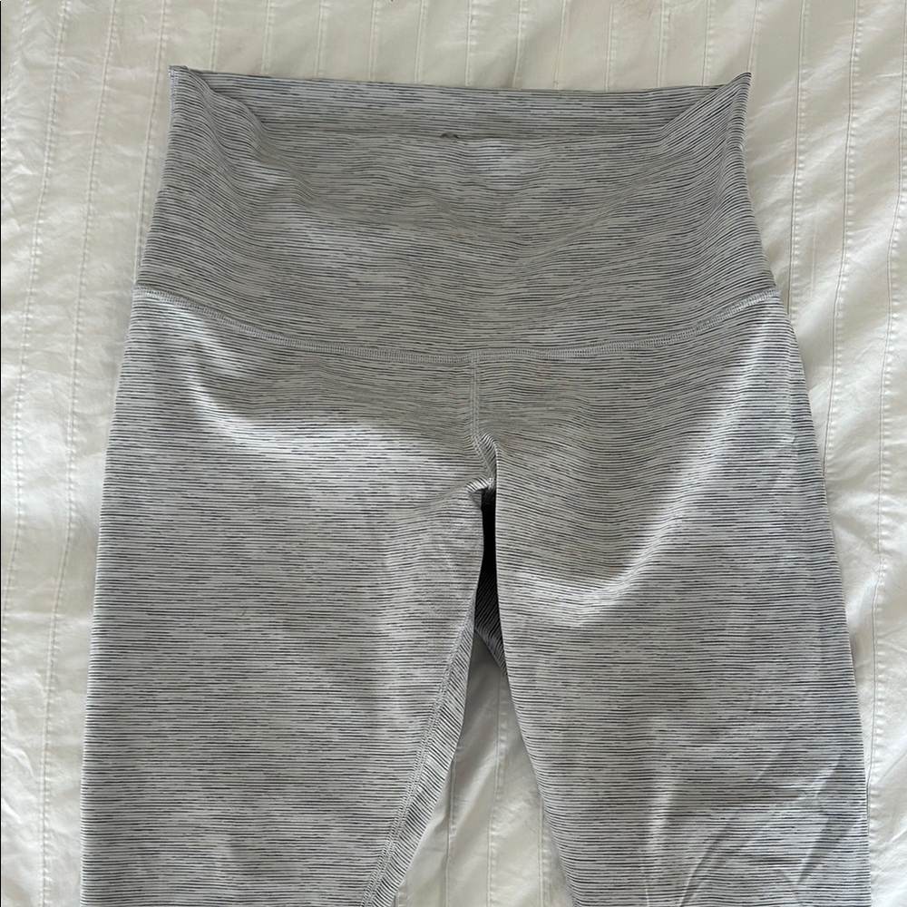 Lululemon Athletica Gray Mesh Ankle Cropped Pants